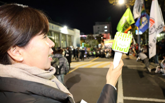 K-pop goes 'Into the New World' of rallies