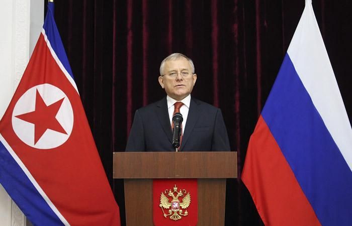 N. Korean defense chief reaffirms friendship with Russia during banquet for Russian holiday