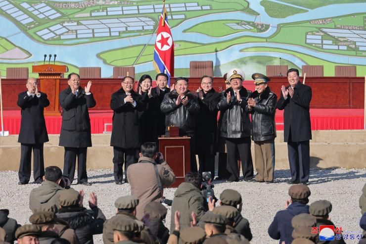 NK leader attends groundbreaking ceremony for greenhouse farm in Sinuiju