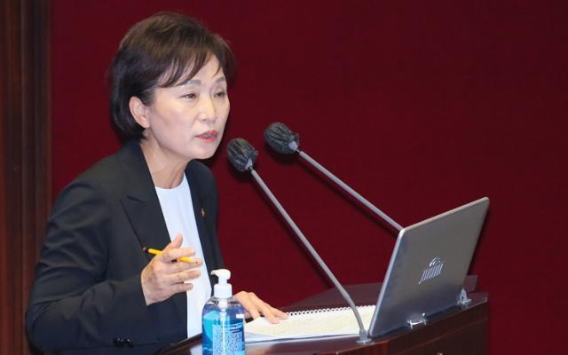 Ex-land minister grilled by prosecutors over alleged data manipulation - Vimarsana News