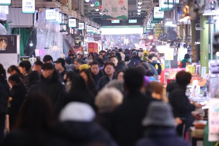 Producer prices up for 2nd month in December amid weak currency