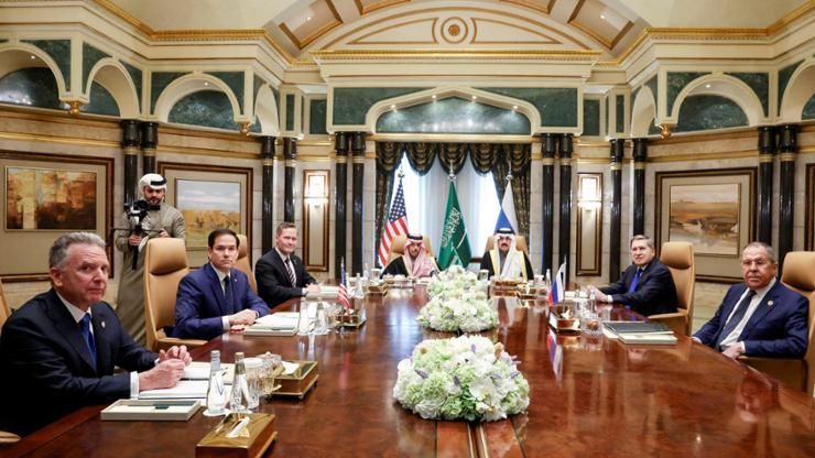 Top Russian and US officials discuss improving ties and ending the Ukraine war without Kyiv