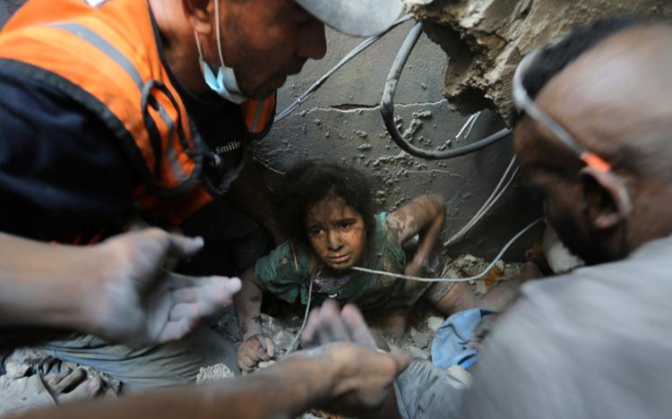 Israel says new strike on Gaza refugee camp kills 2nd Hamas leader, evacuees reach Egypt - Vimarsana News