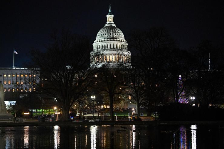 US Senate passes government funding bill, averts shutdown