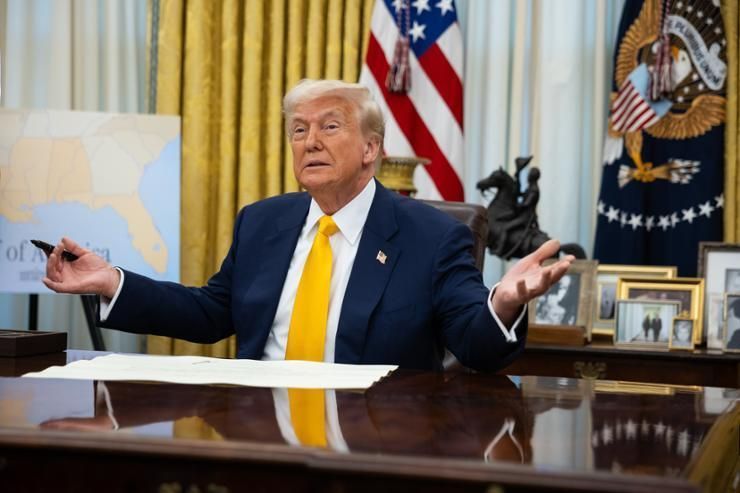 Trump orders tighter restrictions on Chinese investments in key sectors