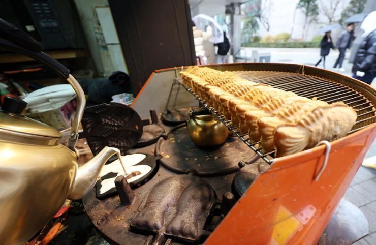 Where have all the 'bungeoppang' vendors gone?