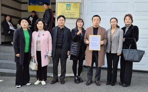 Defectors' group delivers leaflets encouraging defection among N. Korean troops in Russia to Ukraine