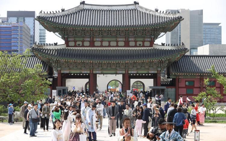 Palaces in Seoul welcome autumn with K-Royal Culture Festival - Vimarsana News