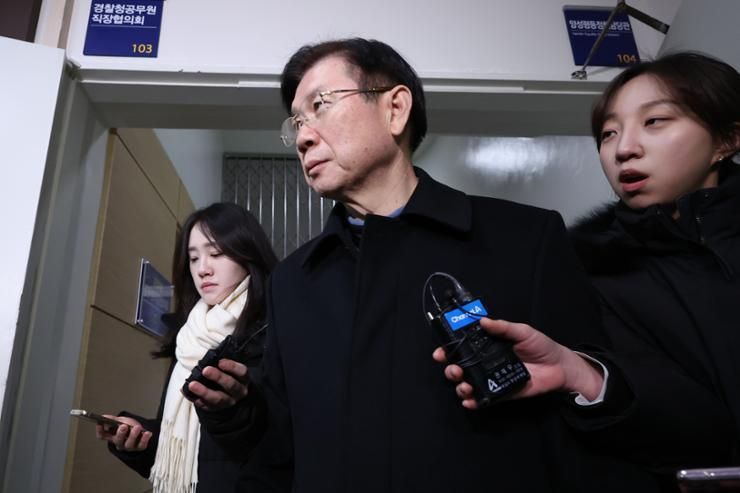 Ex-PSS chief undergoes police questioning for 2nd time over obstructing Yoon's detainment