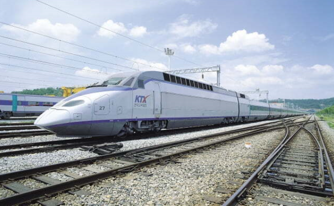 1 in 3 foreign visitors in Korea use railway service in 2024: data