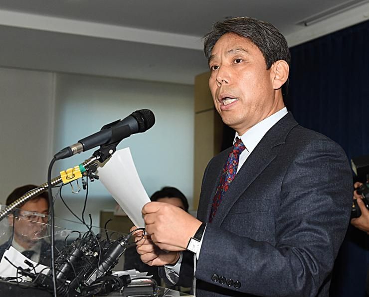 Ex-football commentator Shin Moon-sun to run for KFA president