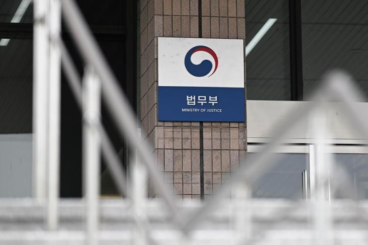 Gov't to promote influx of foreign workers into depopulation areas