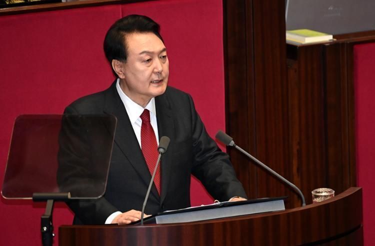 Yoon urges fiscal prudence in parliamentary budget speech - Vimarsana News