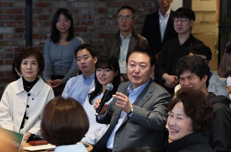 Yoon reaches out to public - Vimarsana News