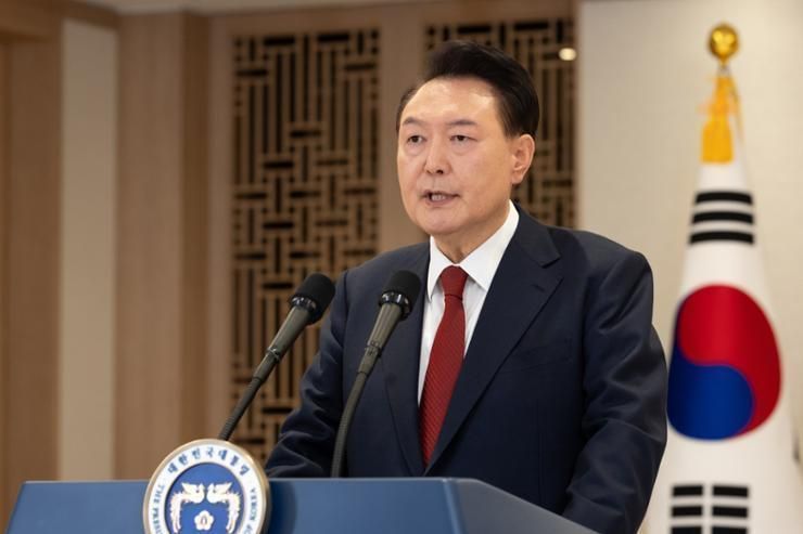 Arrest warrant sought for president on treason charges