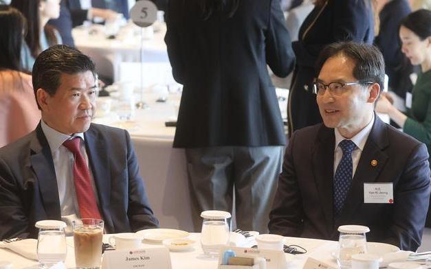 US opposition grows against Korea's planned online platform regulations - Vimarsana News