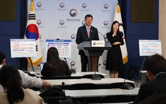 Yoon to announce measures to narrow income, education gaps early next year