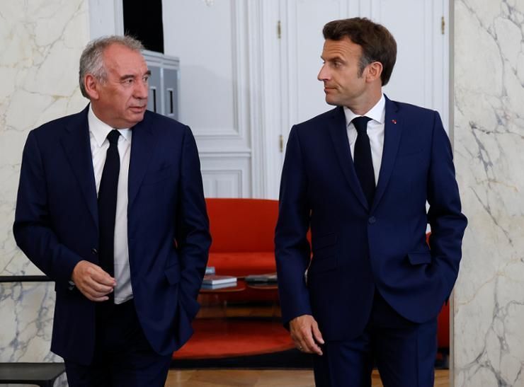 Macron hunts for new PM as government resignation looms