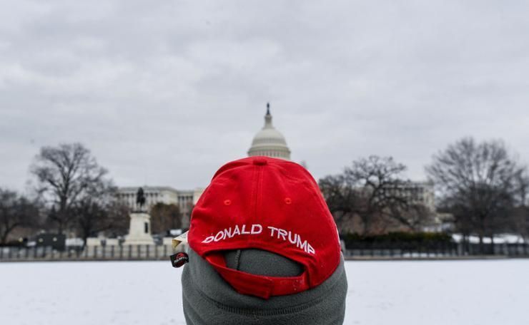 Severe cold forces Trump inauguration indoors, 1st time in 40 years
