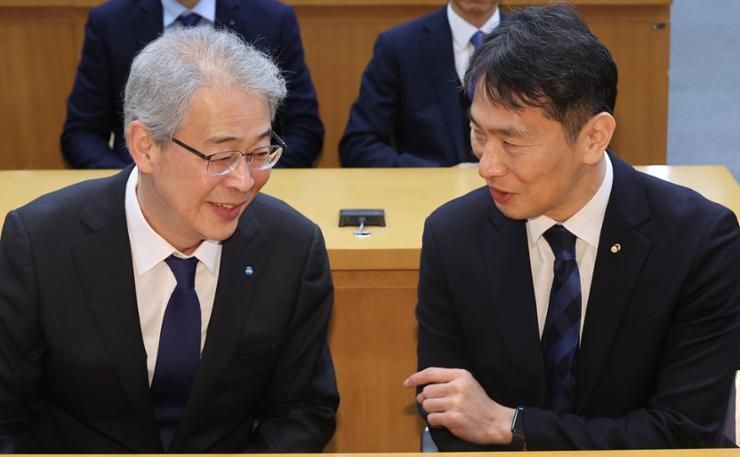 Management rating downgrade complicates Woori's insurance acquisitions
