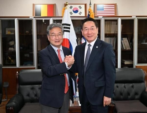 Incheon mayor, acting U.S. ambassador discuss educational exchange