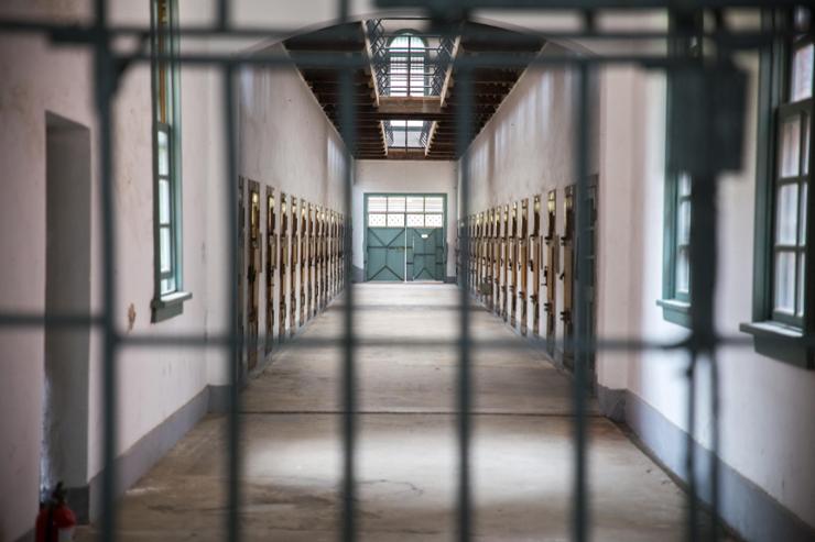 Justice minister advised to fully expand prisoners' right to communicate - Vimarsana News