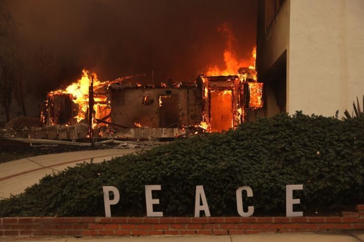 LA fire evacuees told no chance of return until at least Thursday