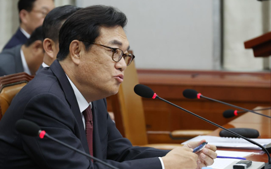 Presidential office says Yoon 'severed' ties with self-proclaimed power broker at center of allegations