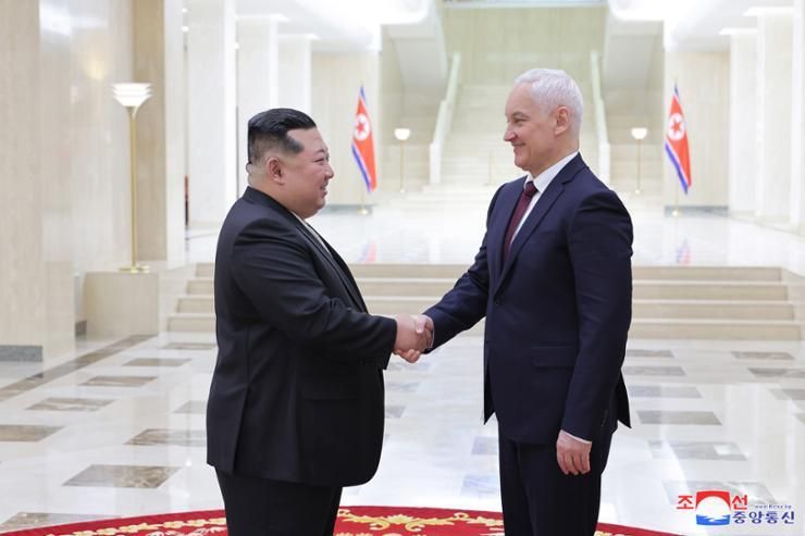 NK leader meets Russia's defense chief, vows continued support for Moscow's war efforts