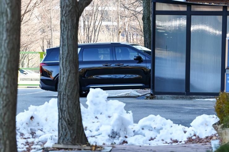 Police question armored unit commander in martial law probe