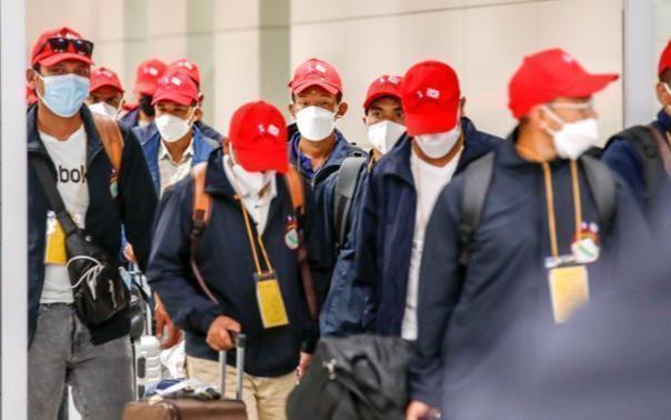 Should foreign workers be paid less because they earn more than at home? - Vimarsana News
