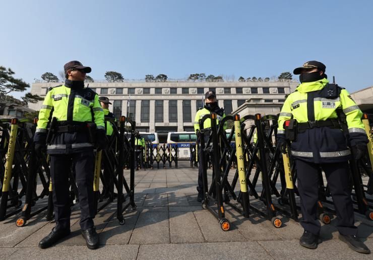 Jongno, Jung districts to be designated special anti-crime zones on day of Yoon's impeachment ruling
