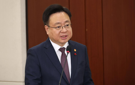 Health minister questions legality of Yoon's martial law declaration