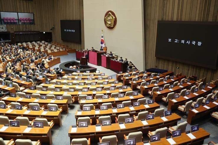 Main opposition seeks vote on Yoon impeachment motion Saturday
