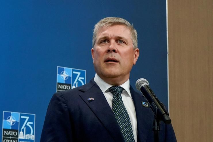 Iceland votes for new parliament amid disagreements on immigration, energy policy and economy