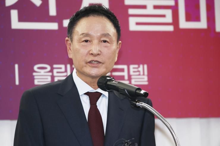 Ex-nat'l team head coach Huh Jung-moo declares candidacy for KFA presidency