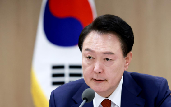 Halfway through president's term, Koreans notice no significant economic recovery