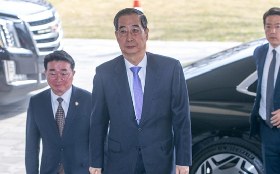 Constitutional Court reinstates PM in impeachment trial
