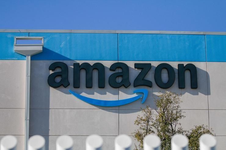 Big Tech's AI spending rattles markets