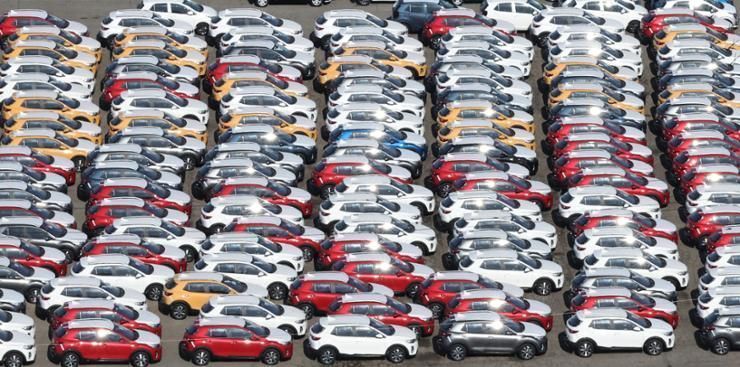 Korea's exports rebound to $52.6 bil. in February on autos, bios