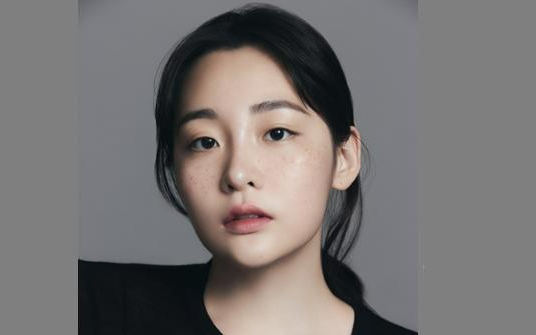 Kim Min-ha departs for Critics Choice Awards as representative for 'Pachinko 2'