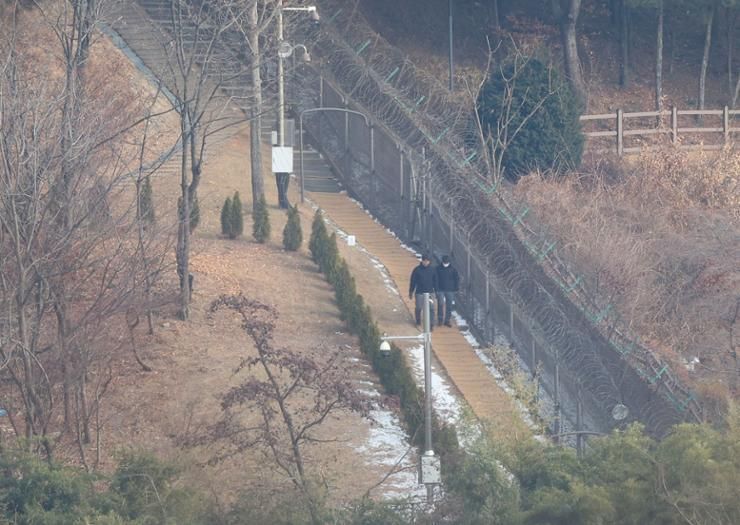 Acting president again calls on gov't agencies to avoid any violence in Yoon's arrest