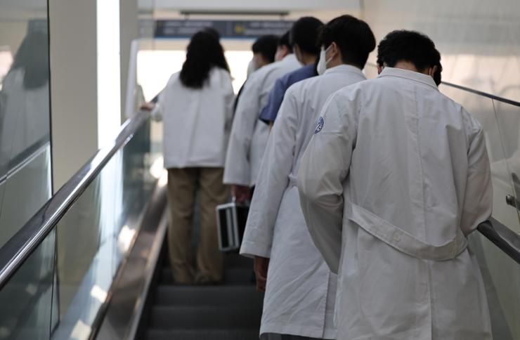 Korea's medical crisis expected to worsen after Yoon-Lee meeting - Vimarsana News