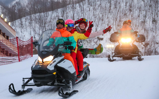 Western tour agents enter NK for 1st time in 5 years amid resumption of foreign tourism