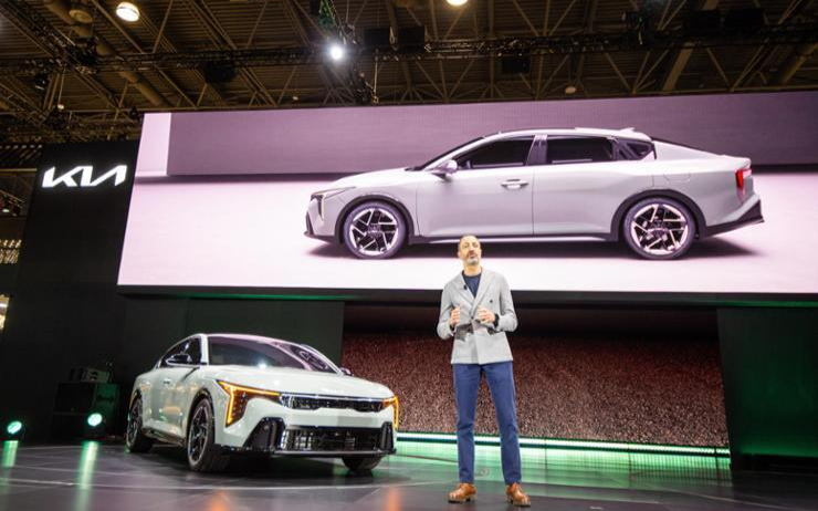 Kia's K4 makes debut in New York - Vimarsana News