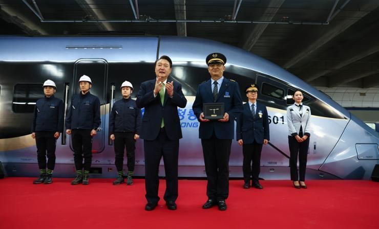 Korean President Yoon Suk Yeol announces launch of faster KTX frain service in May - Vimarsana News