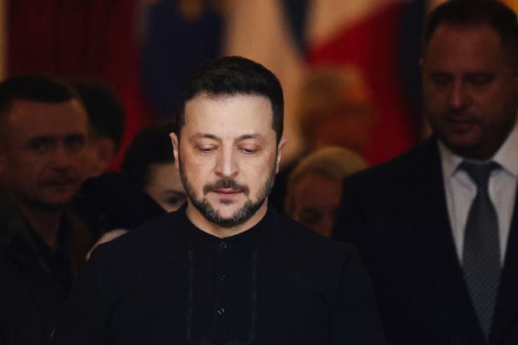 Zelenskyy pledges to 'make things right' with US as minerals deal remains uncertain