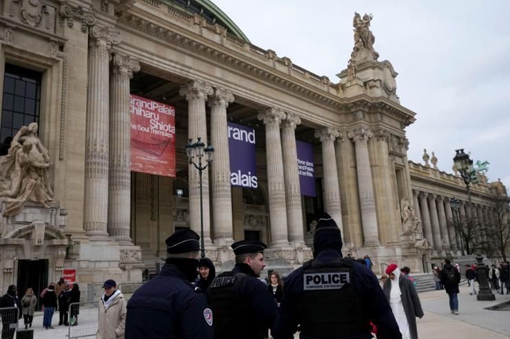 Government chiefs and tech leaders gather in Paris for AI summit