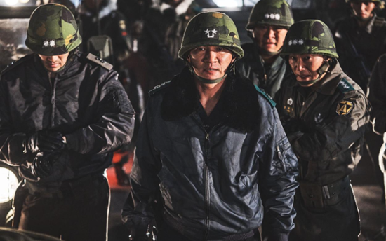 ‘12.12: The Day’ director calls Yoon ‘out-of-his-mind president’