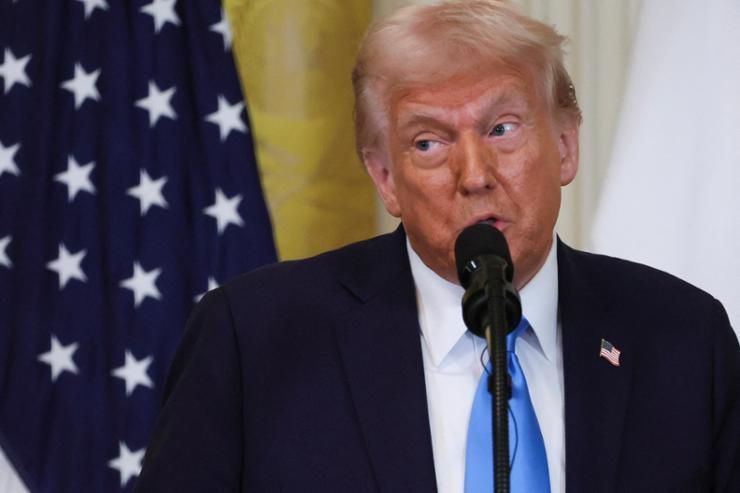 Trump in 'no rush' to speak with China's Xi despite tariff battle